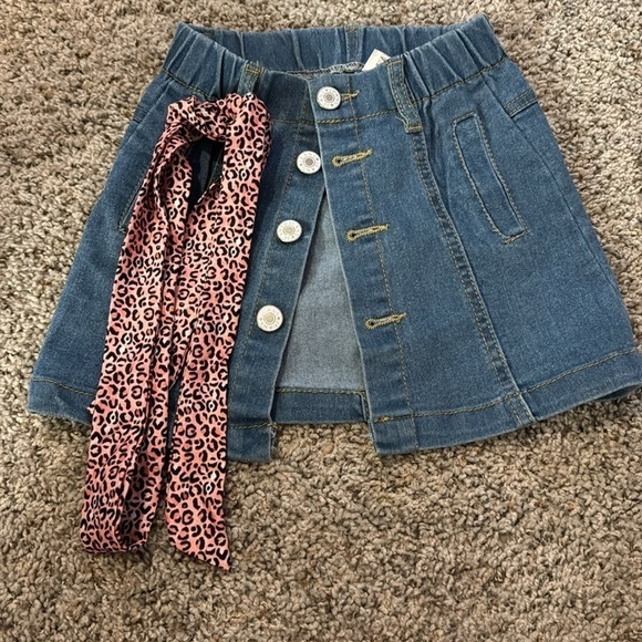 Toddler Outfit 🩷 - Picture 2 of 5